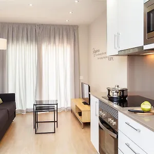 Feelathome Plaza Apartmán